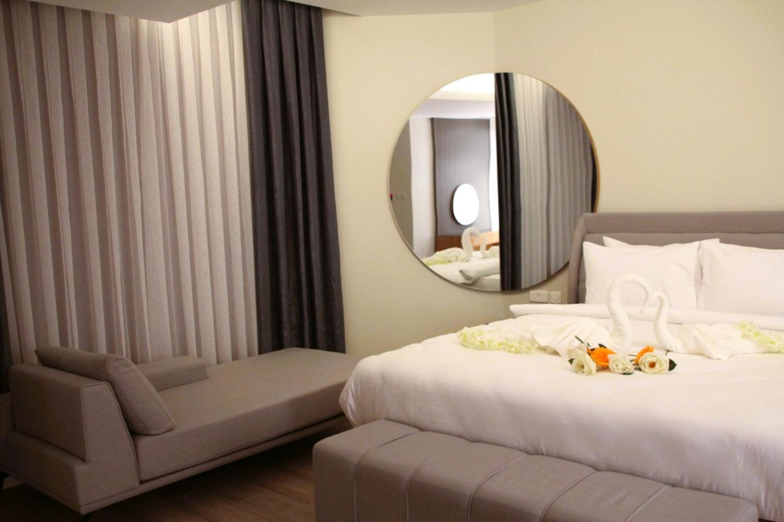 Plaza Athenee Hotel Kuwait City Exterior foto